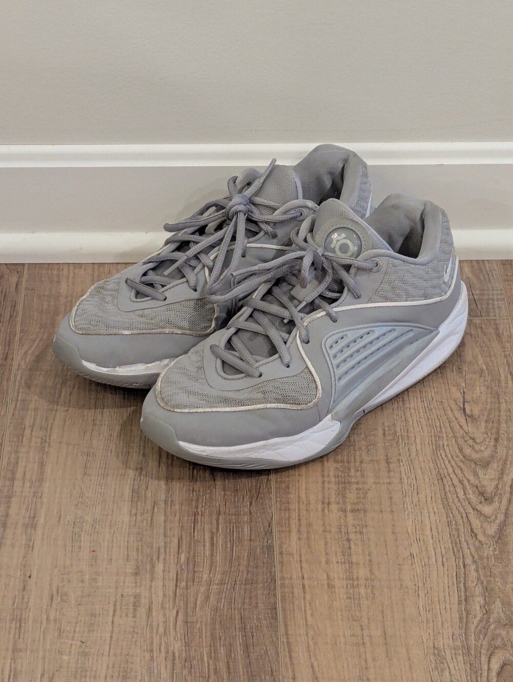 Nike KD Trey 5 X Basketball Shoes Gray White Mens Size 8 DZ2927-002